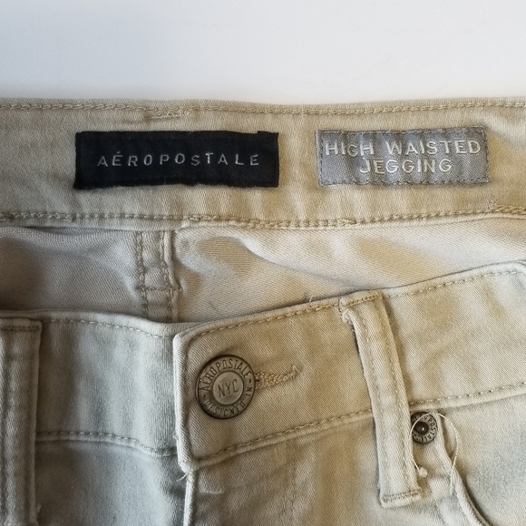 Aeropostale High Waisted Khaki Jeggings. Size 6 Regular. - Picture 5 of 6